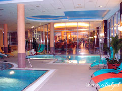 Mezőkövesd, Węgry, Balneo Hotel ZSORI Thermal & Wellness, basen z atrakcjami